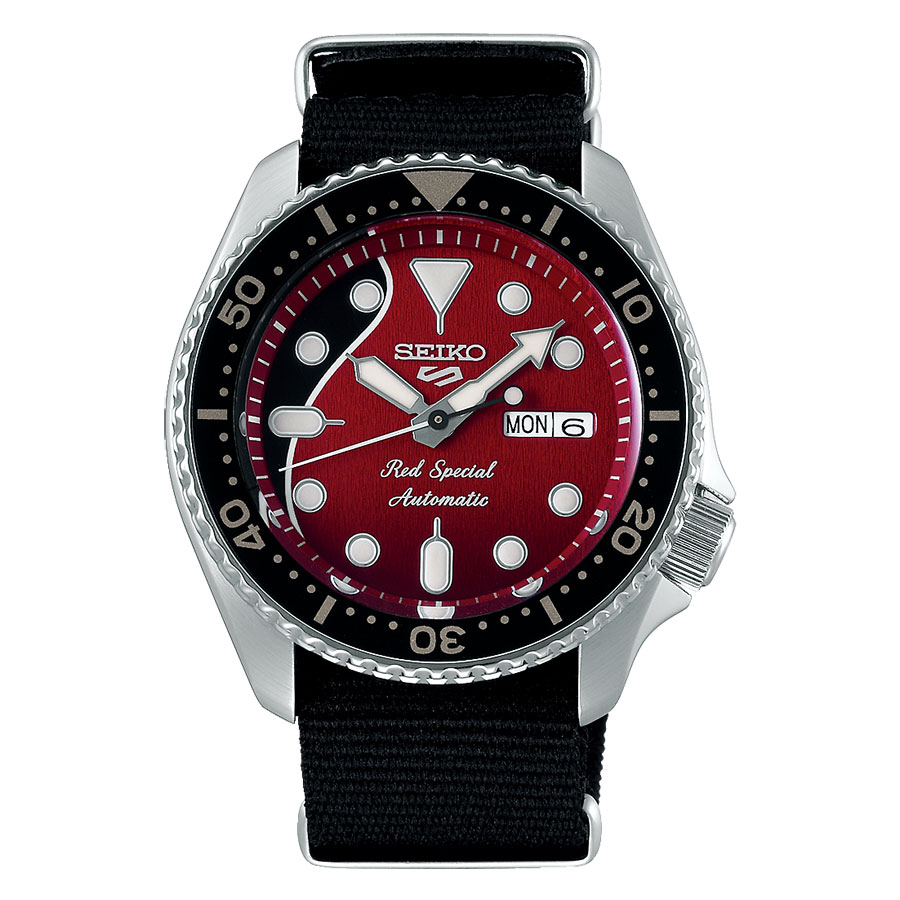 Часы Seiko Seiko 5 Sports SRPE83K1