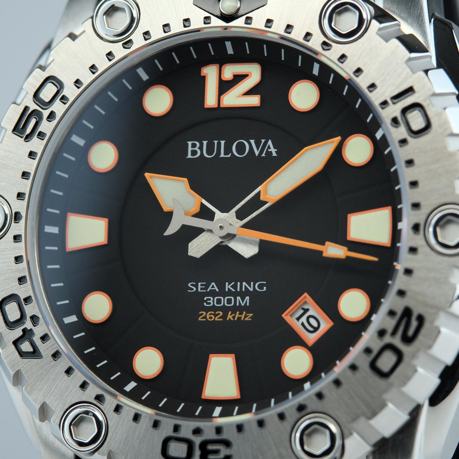 Bulova 96B228