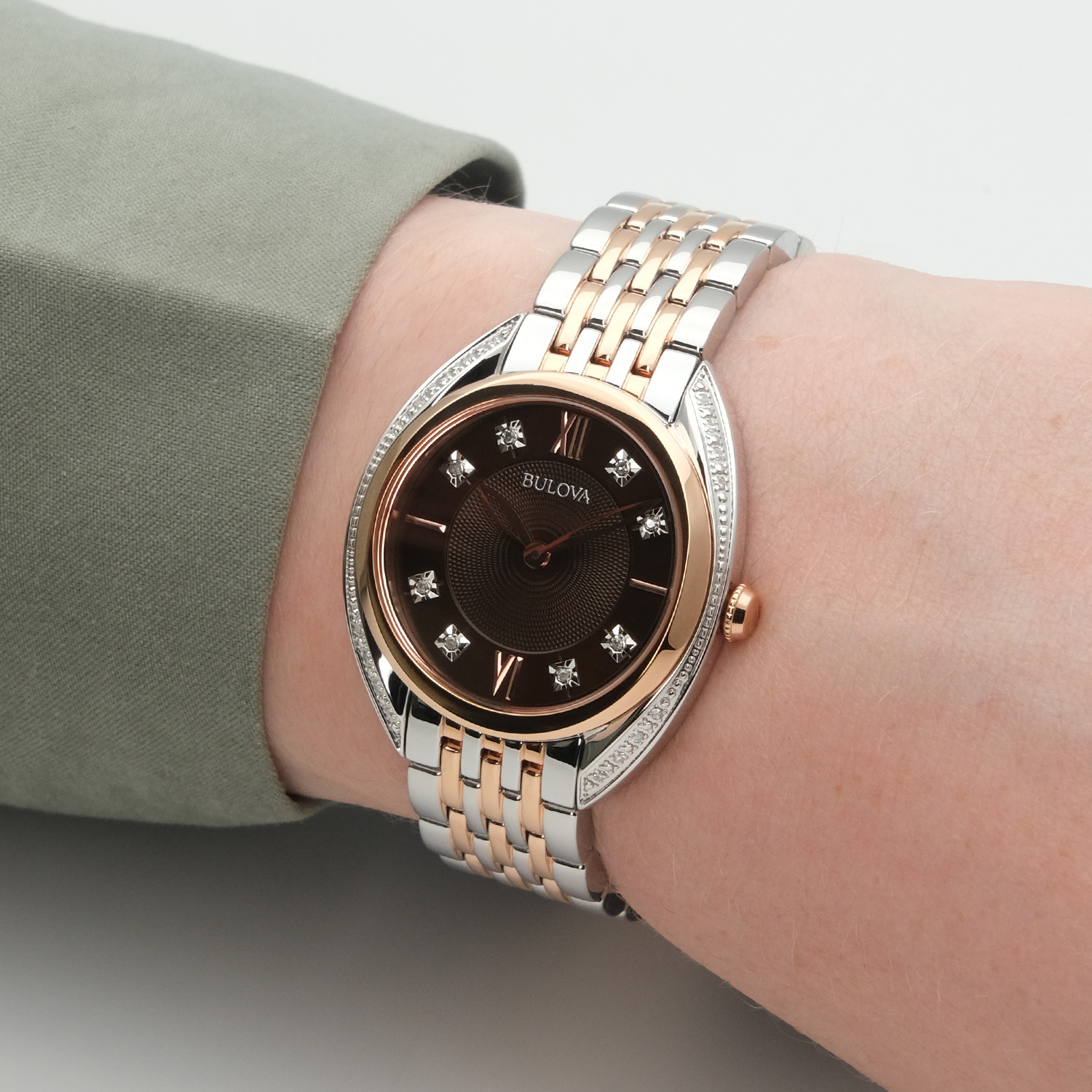 Bulova 98R230