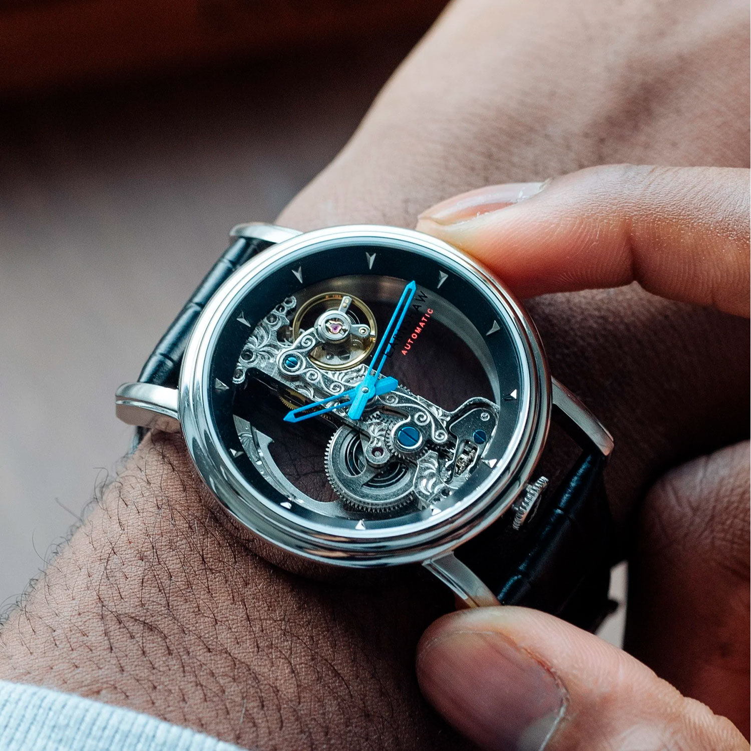 Earnshaw ES-8225-01