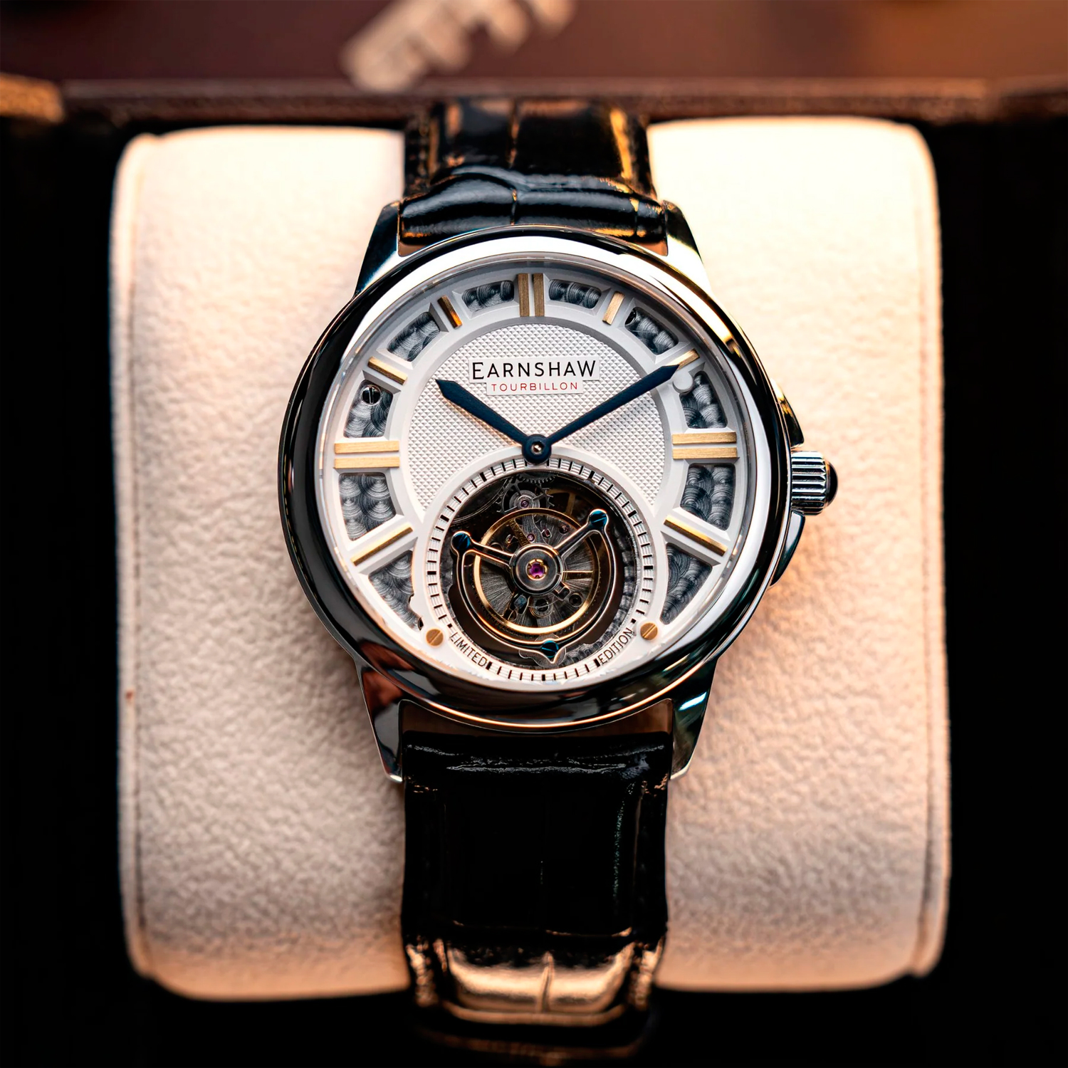 Earnshaw ES-8239-01