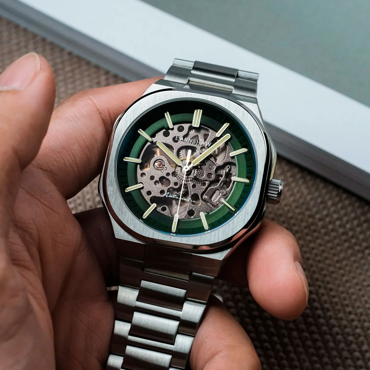 Earnshaw ES-8300-44