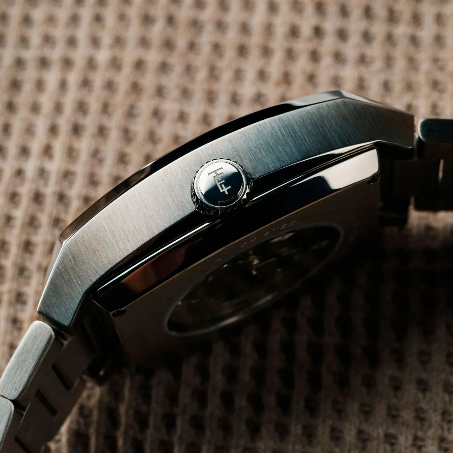 Earnshaw ES-8302-11