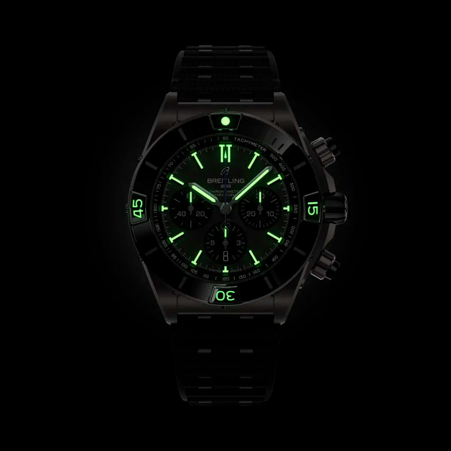 breitling EB0136251M1S1