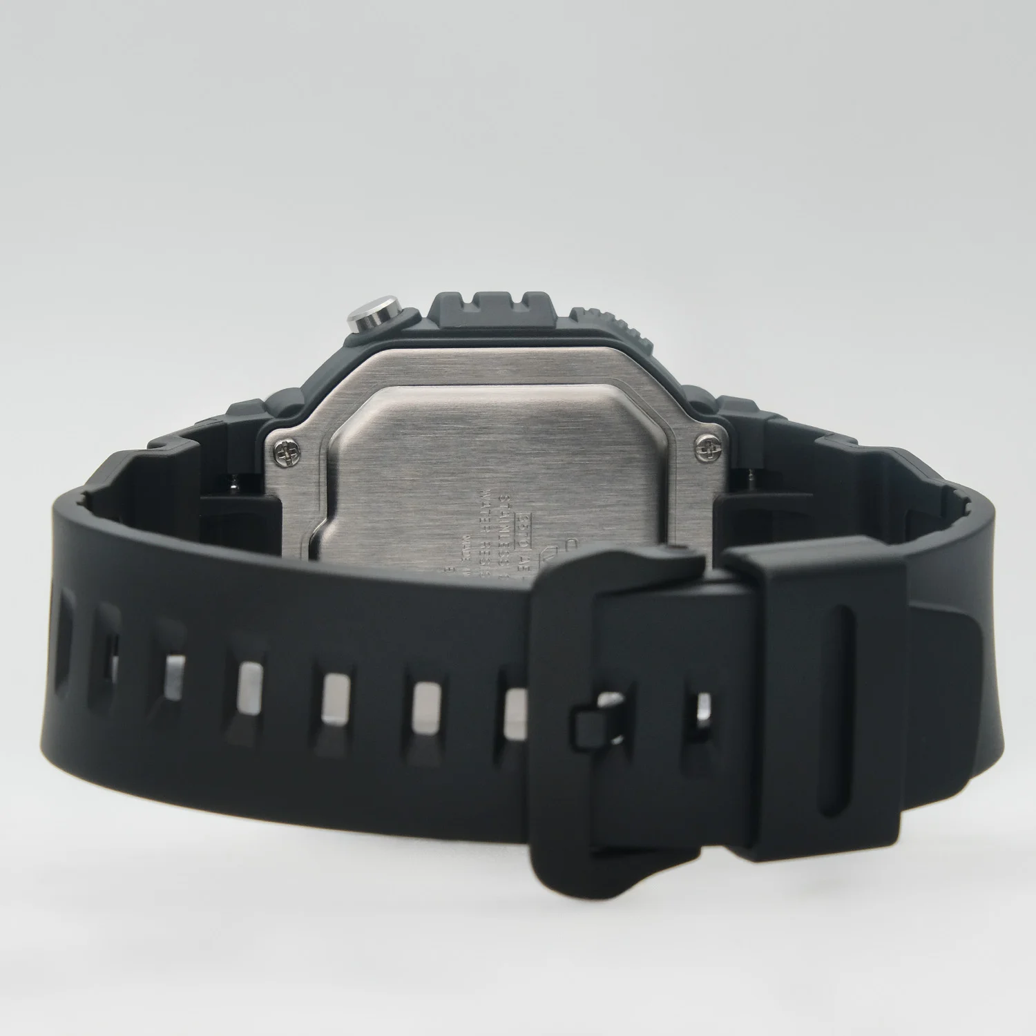 casio AE-1600H-1A