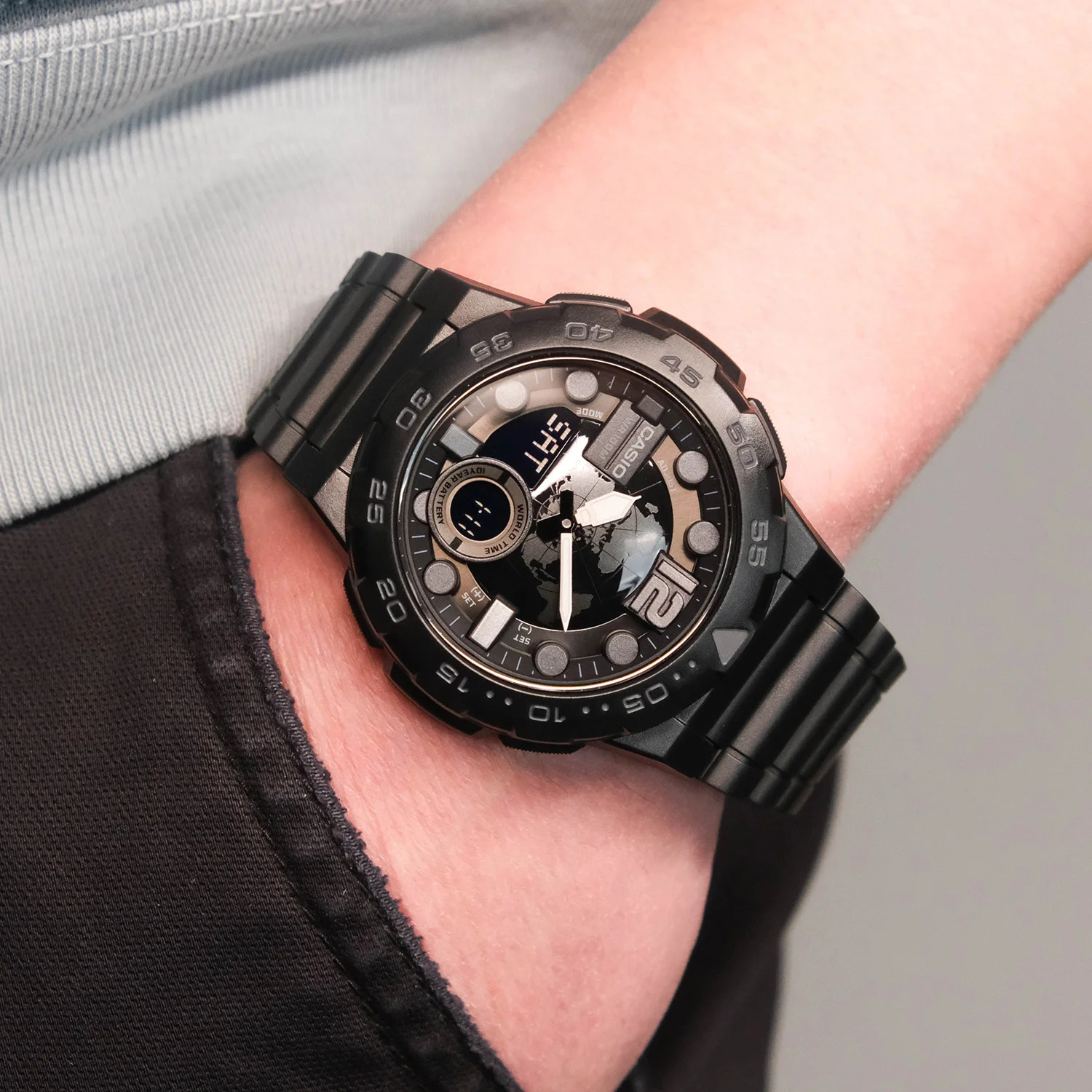 casio AEQ-100W-1B