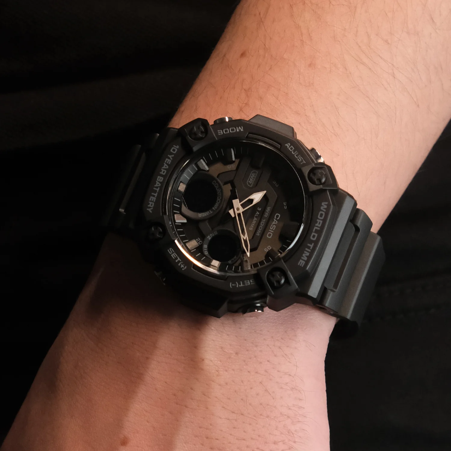 casio AEQ-120W-1B