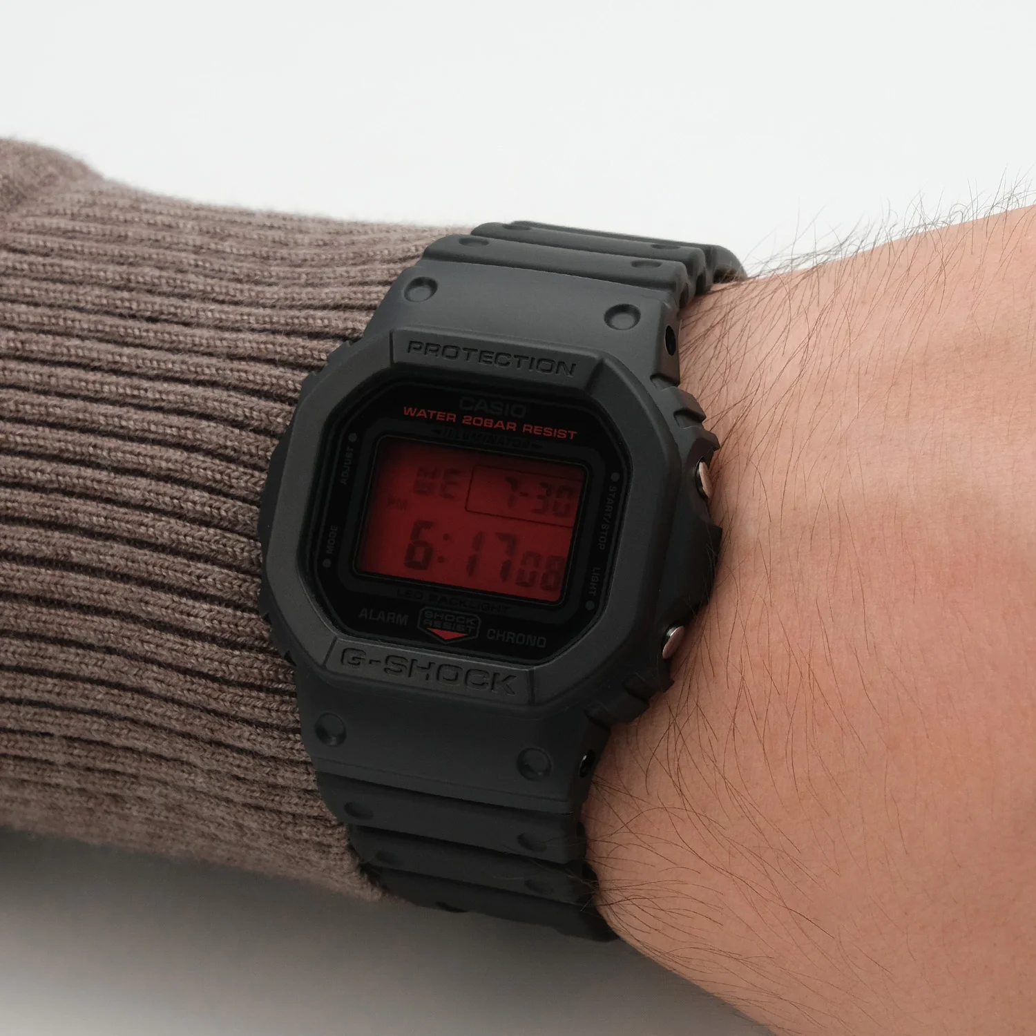 casio DW-5600BBR-1