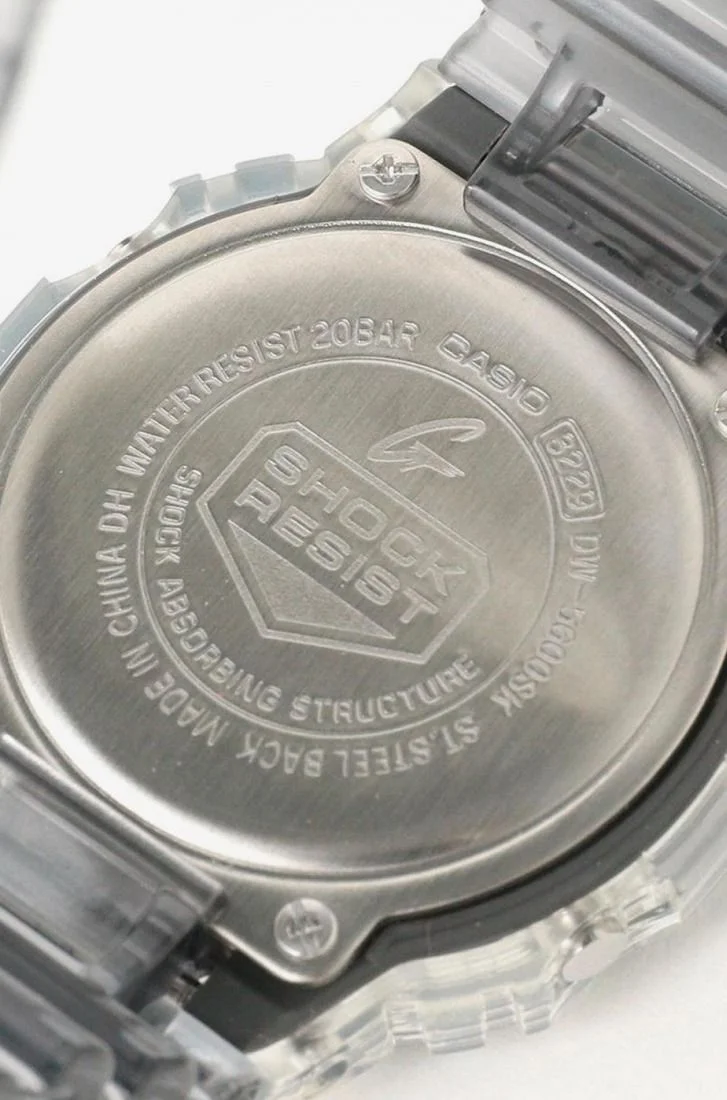 casio DW-6900SK-1ER