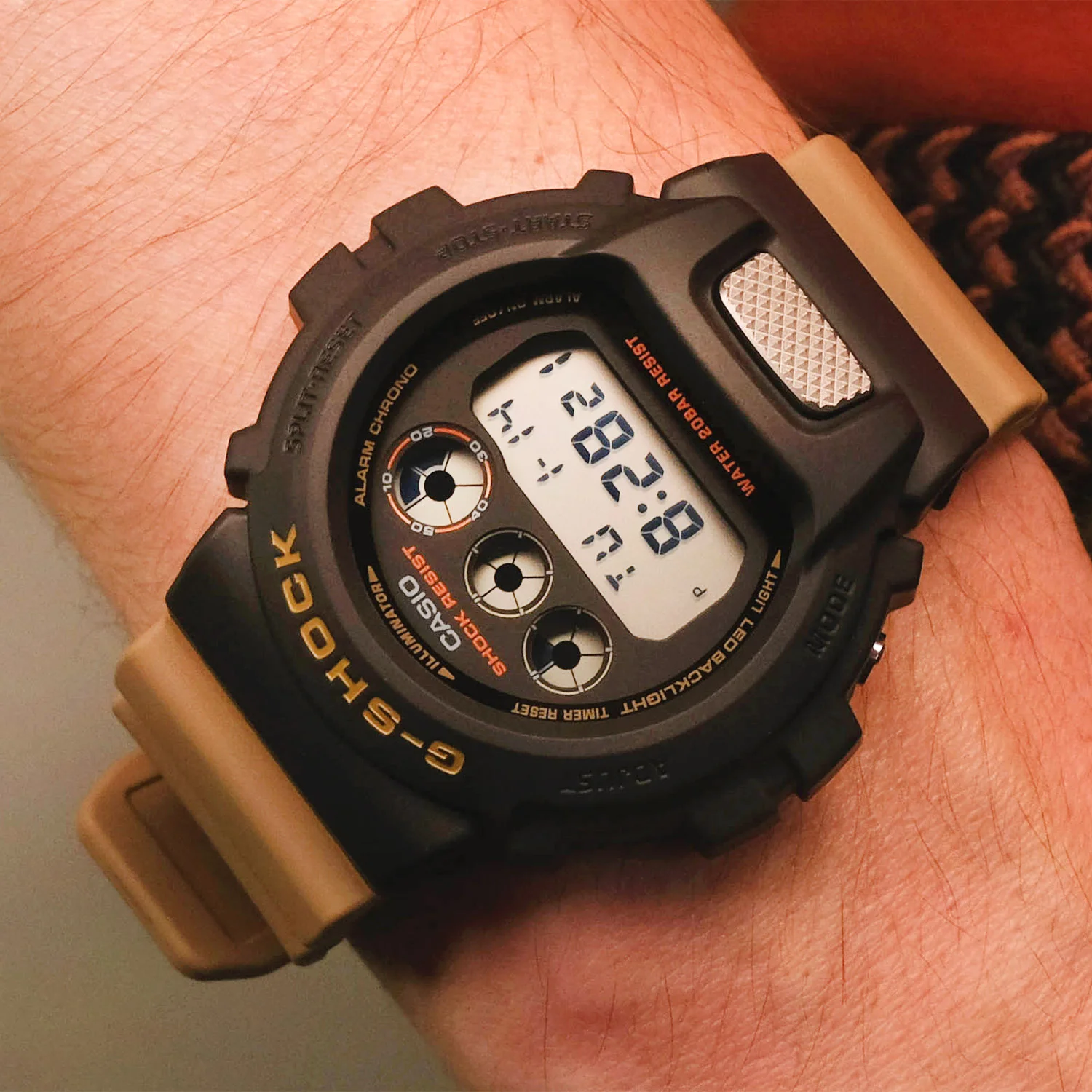 casio DW-6900TU-1A5