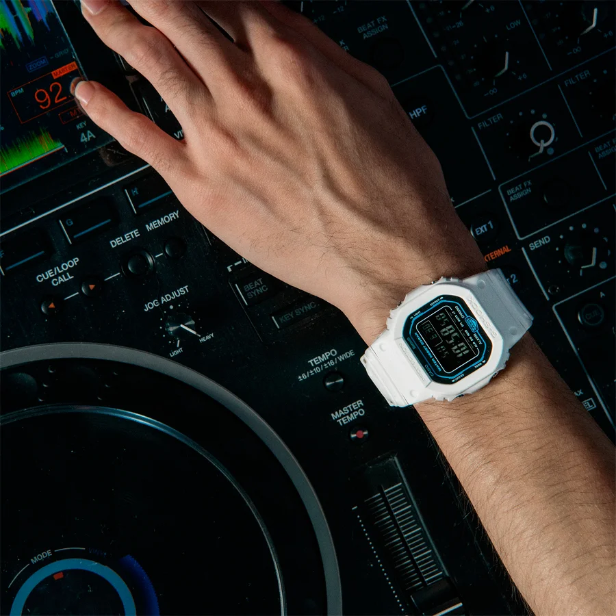 casio DW-B5600SF-7
