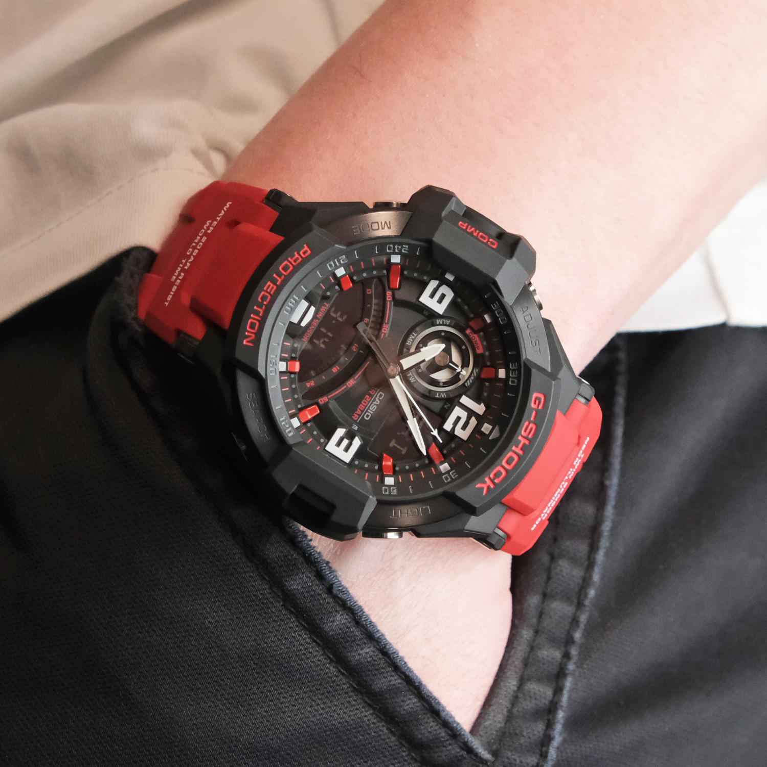casio GA-1000-4B