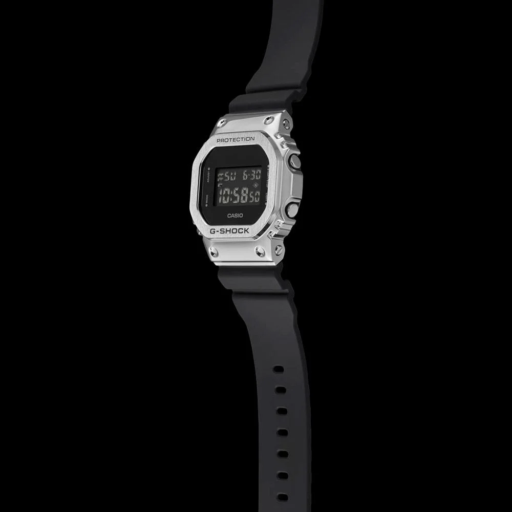 casio GM-5600-1ER