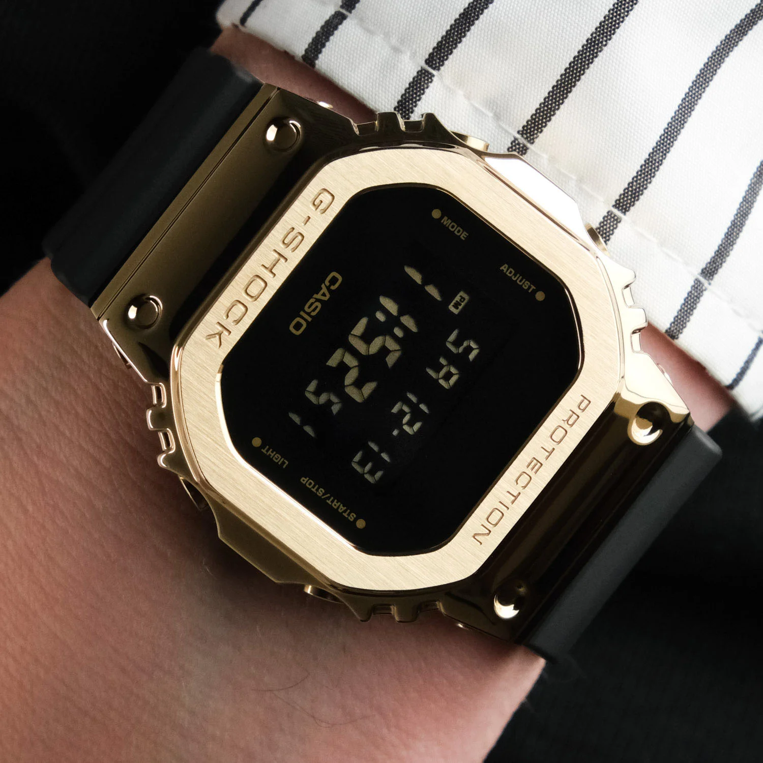 casio GM-5600UG-9
