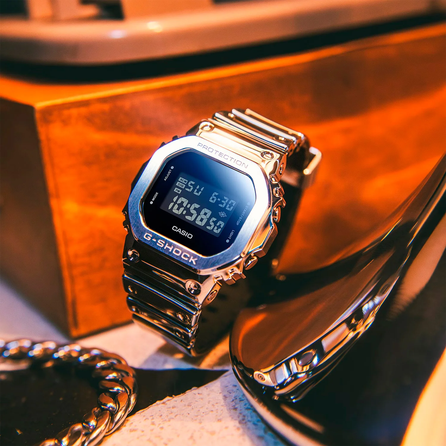 casio GM-5600YM-8