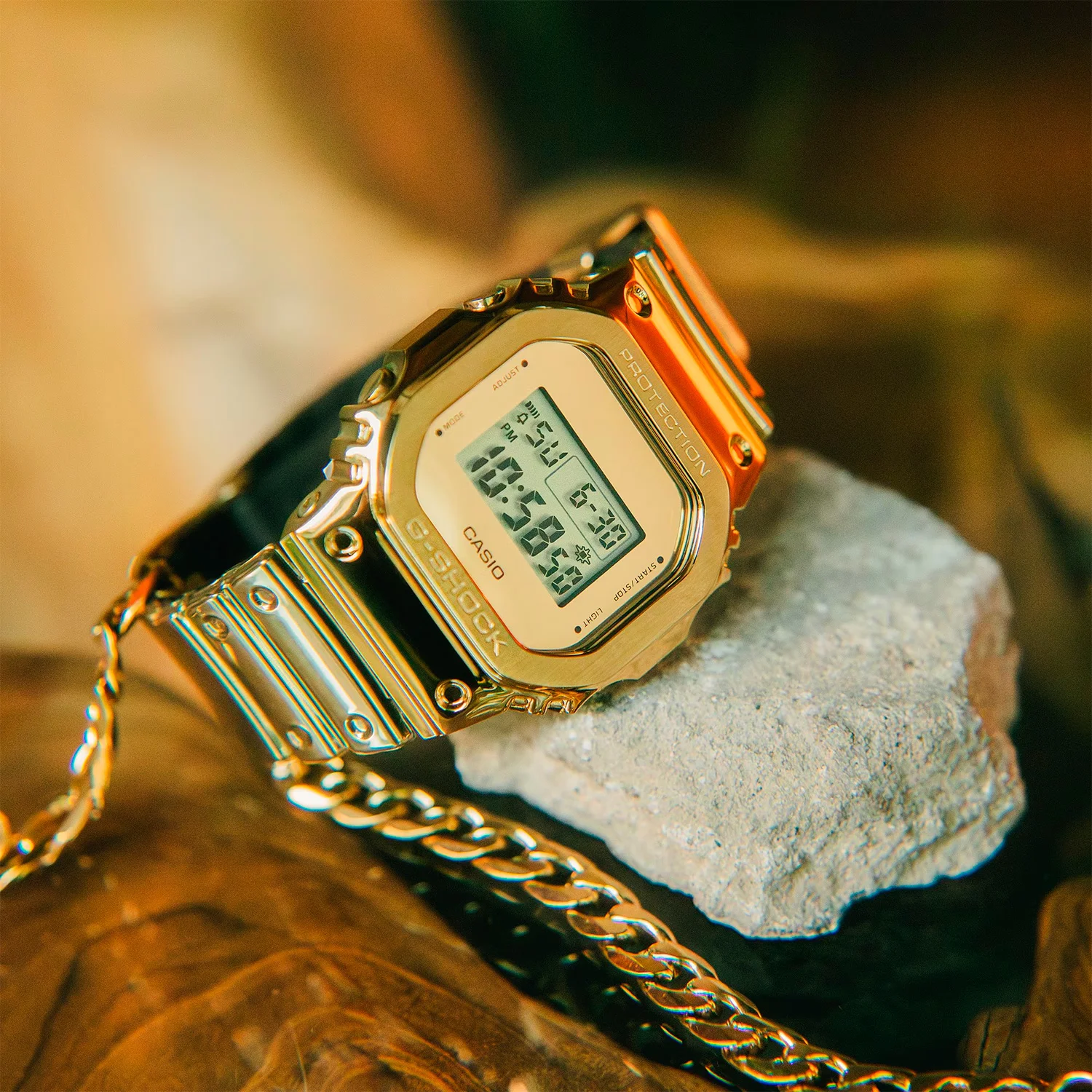 casio GM-5600YMG-9