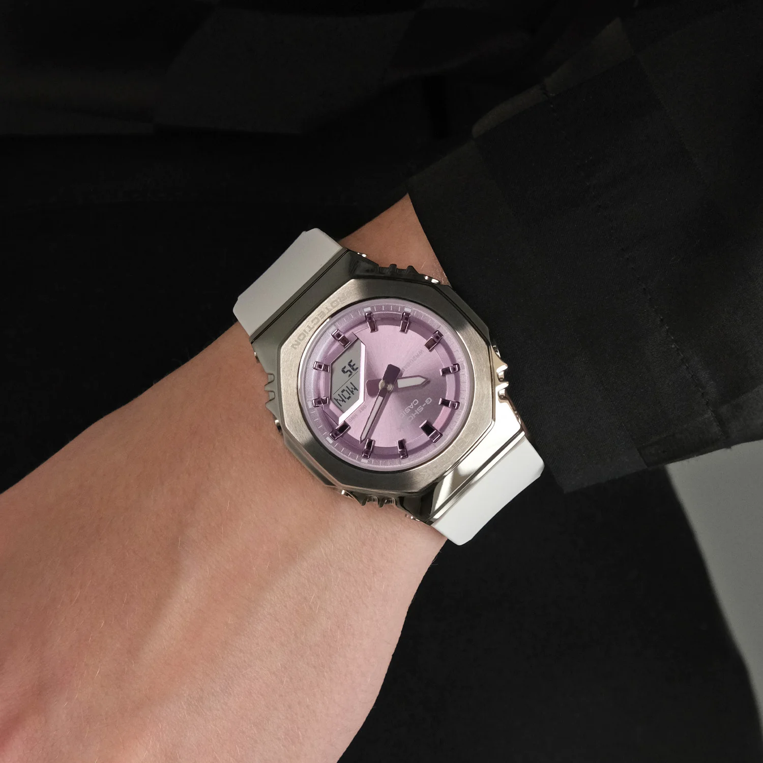 casio GM-S2110-7A6