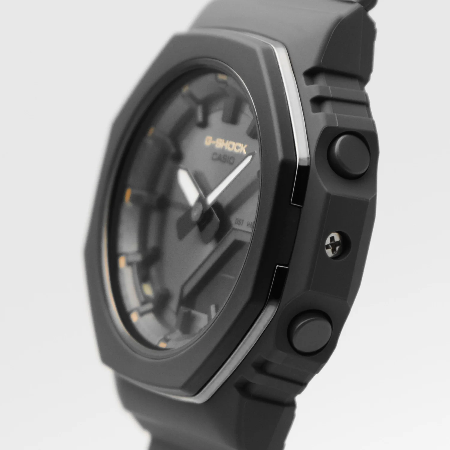 casio GMA-P2126W-8A