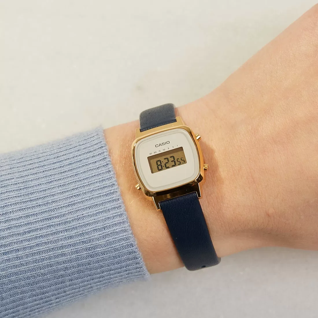 casio LA670WEFL-2EF