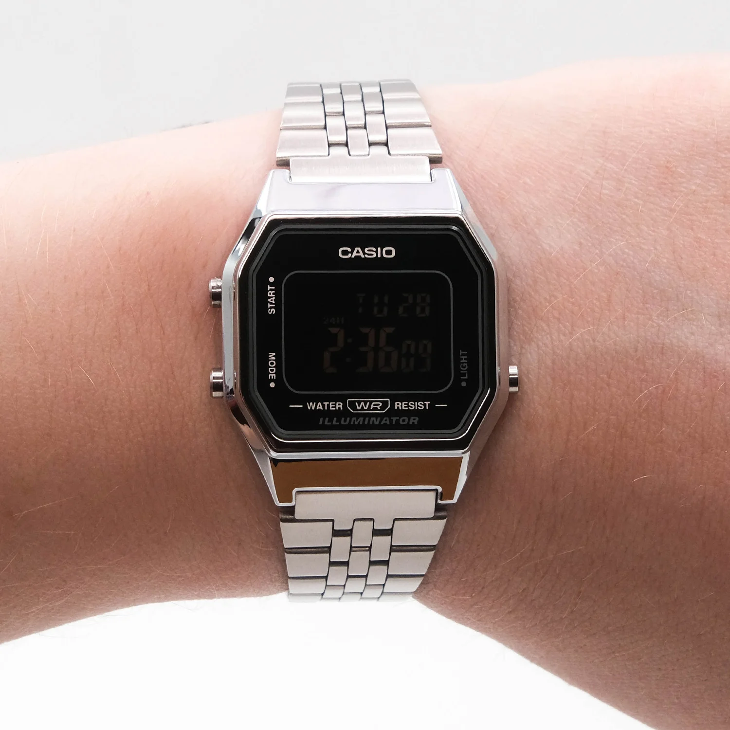 casio LA680WA-1B
