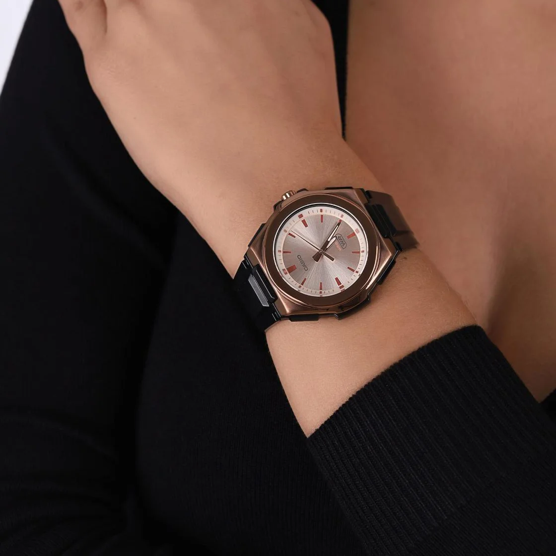 casio LWA-300HRG-5EVEF