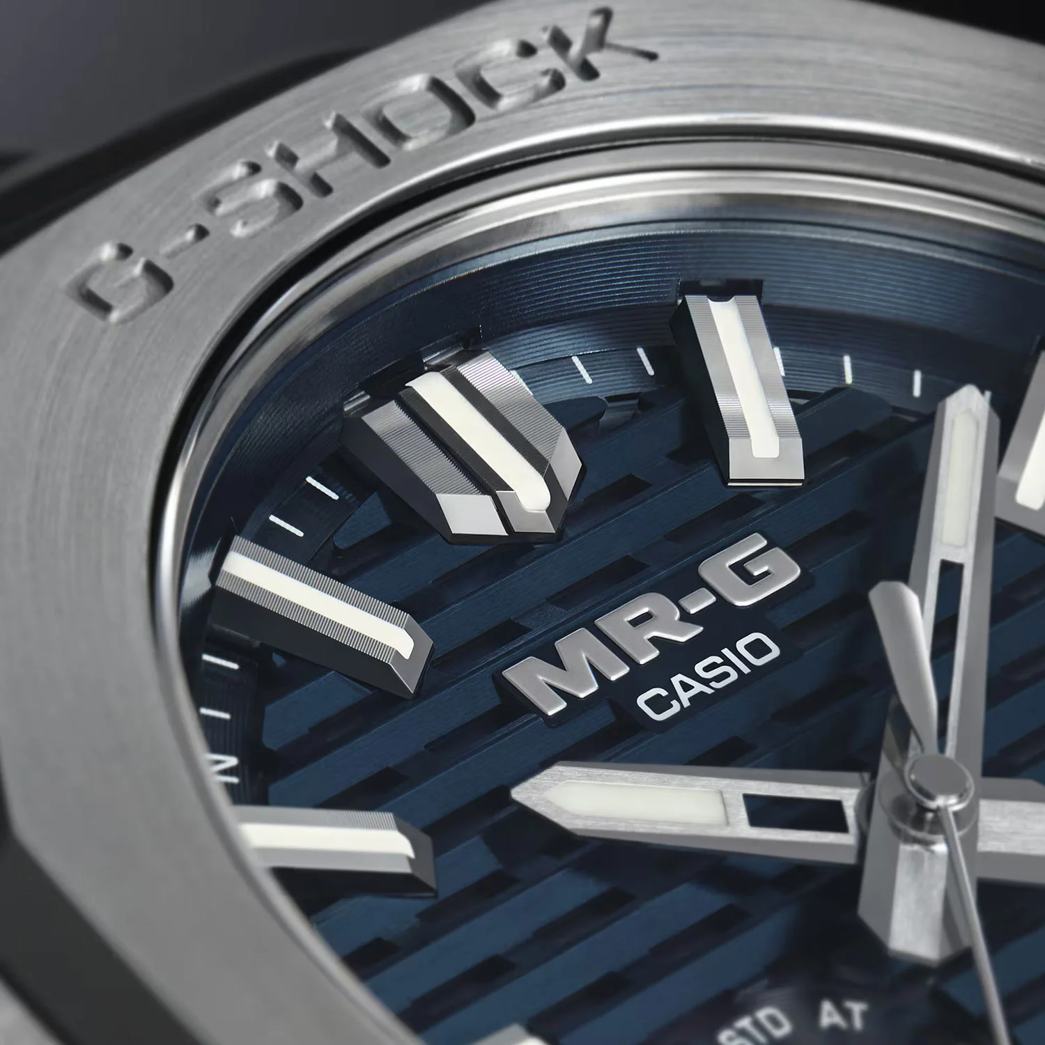 casio MRG-B2100D-2A