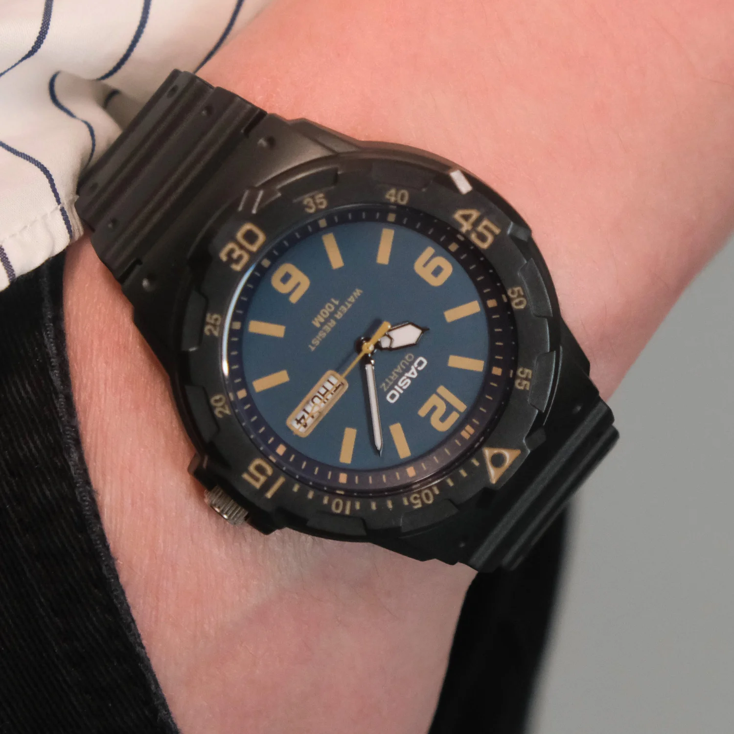 casio MRW-200H-2B3