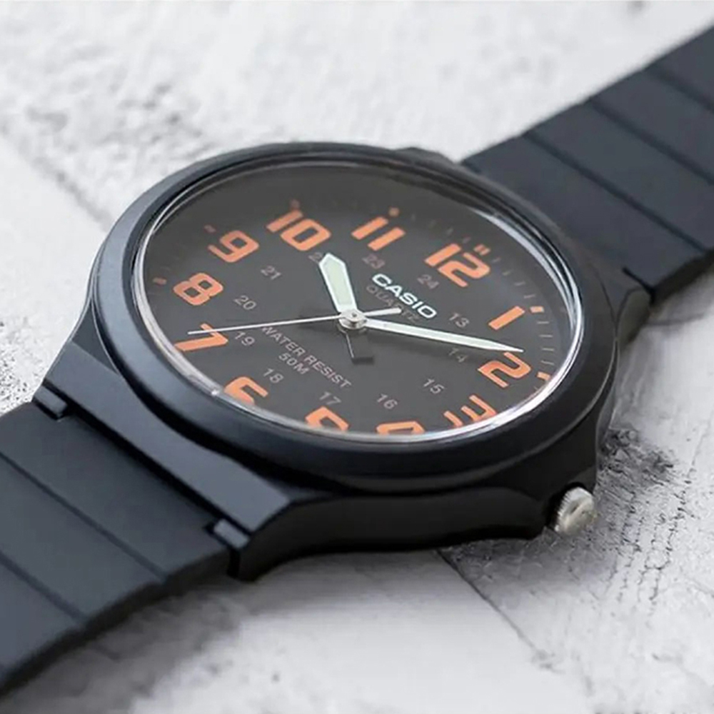 casio MW-240-4B