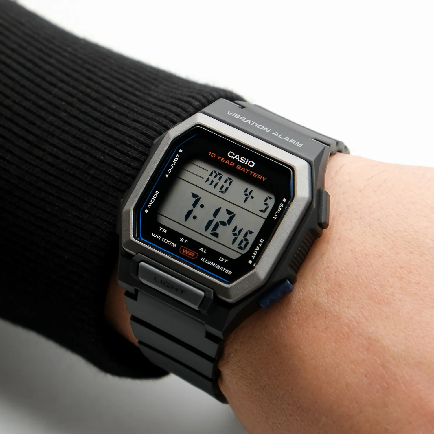 casio W-738H-1A