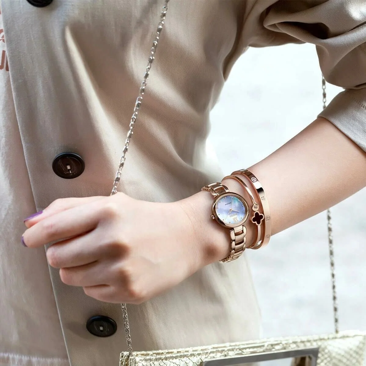 citizen EM0533-82Y