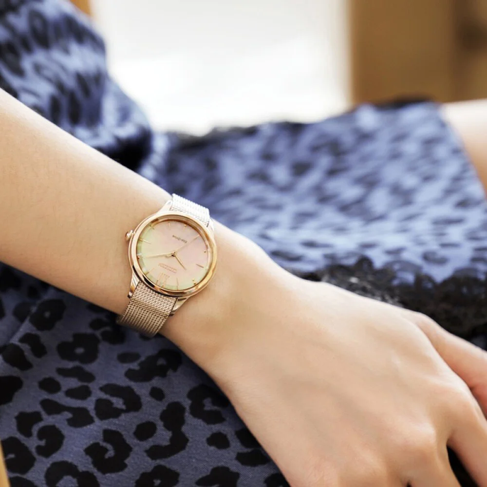 citizen EM0813-86Y