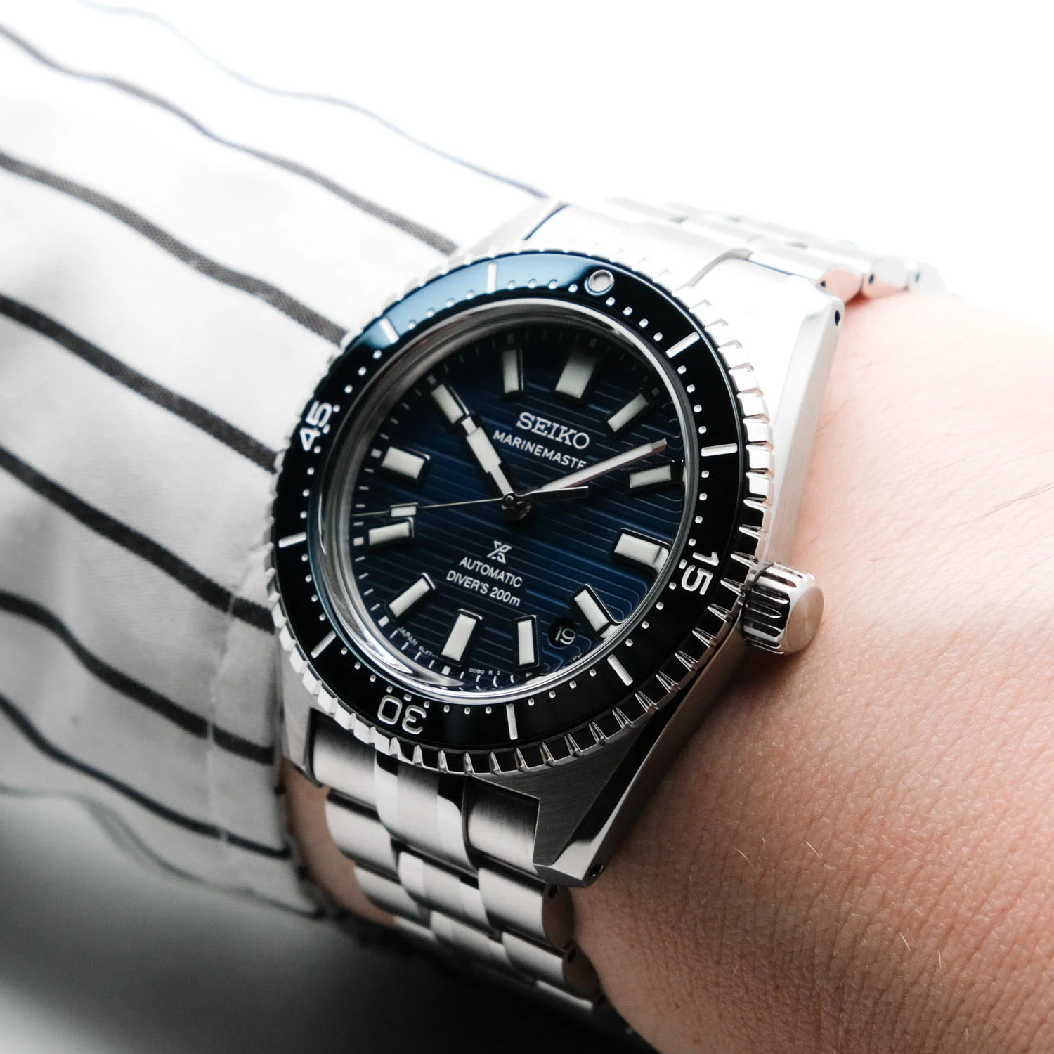 seiko SJE119J1