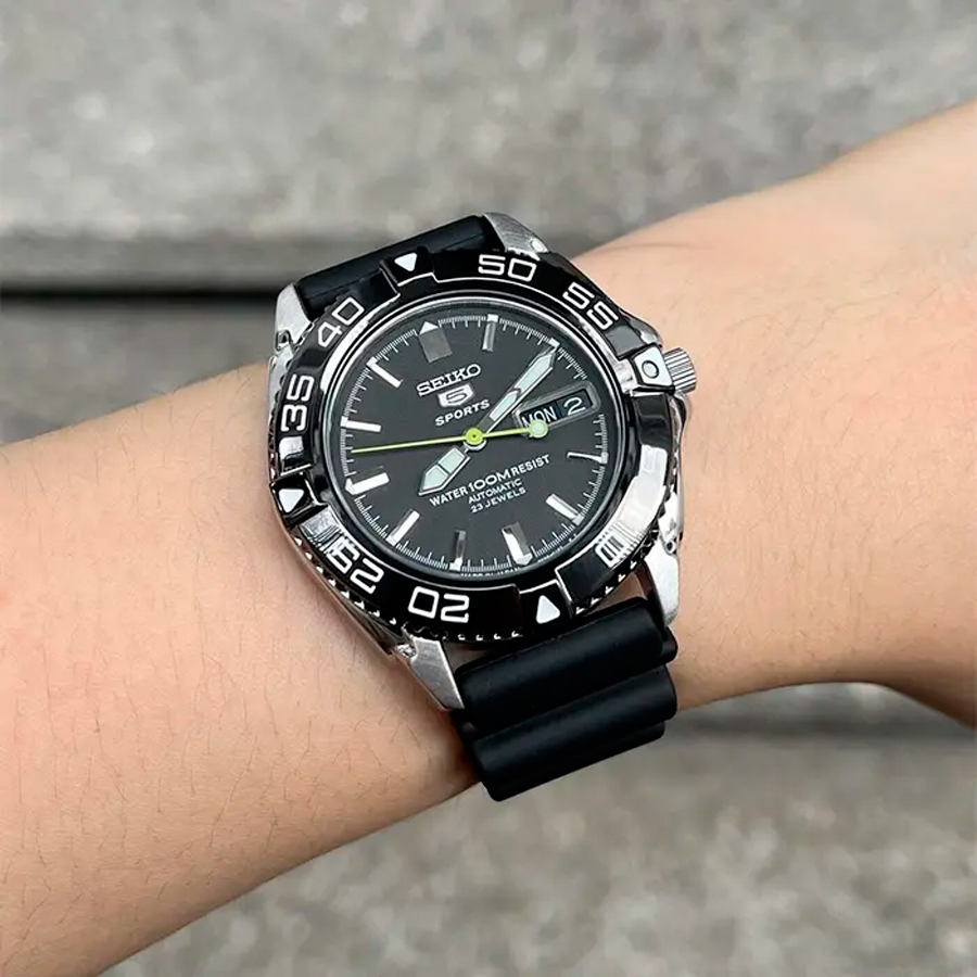 seiko SNZB23J2