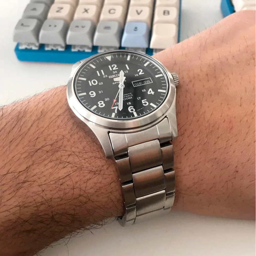 seiko SNZG13K1