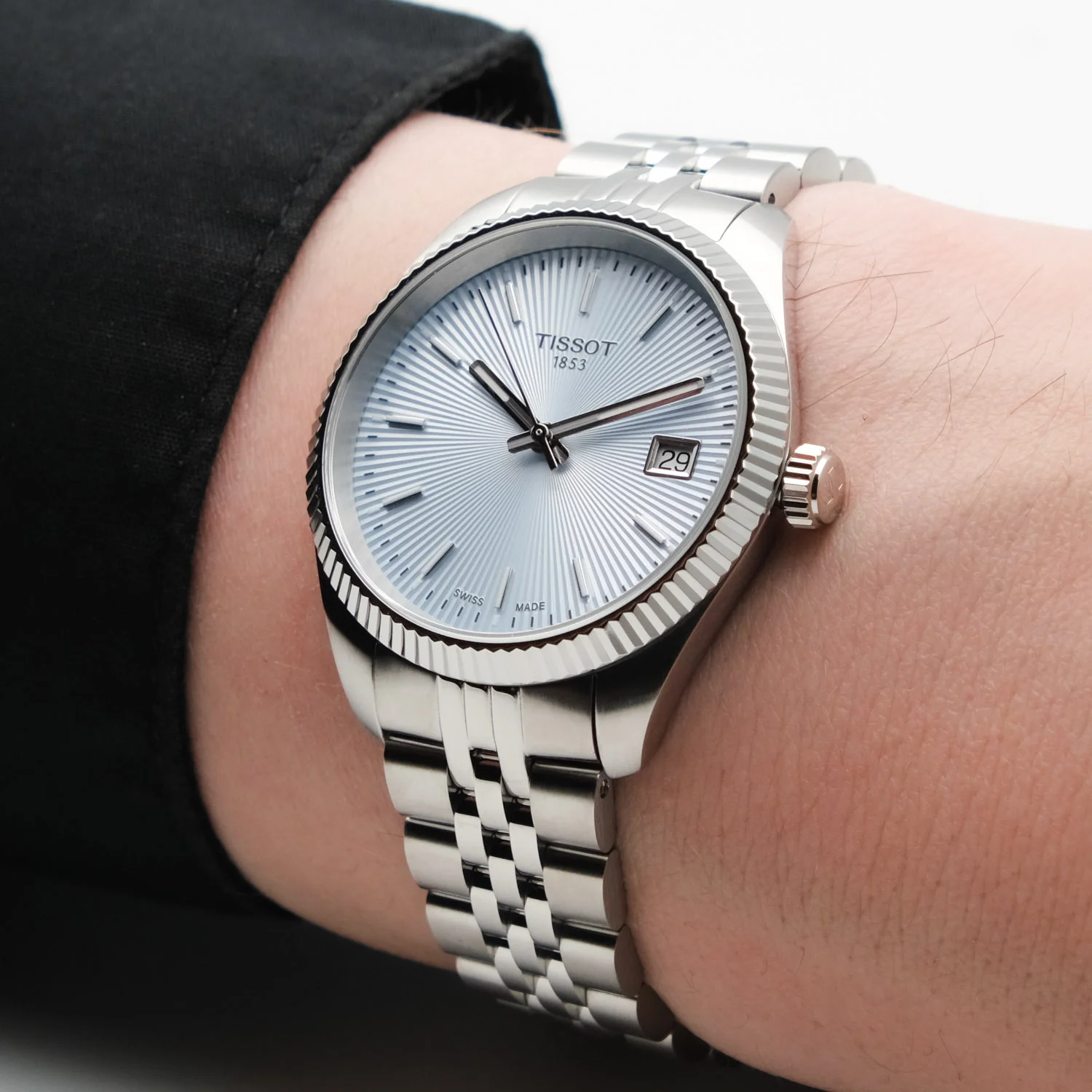tissot T156.210.11.351.00